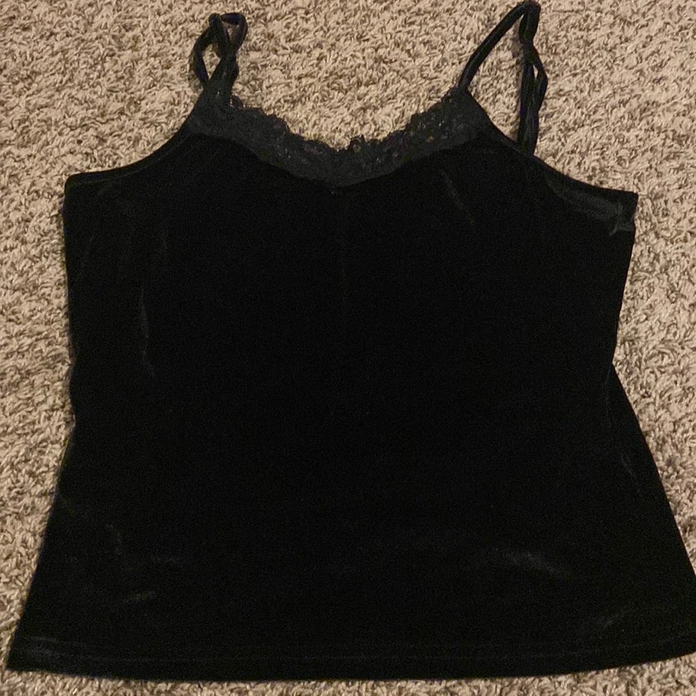 spaghetti strap velvet crop top